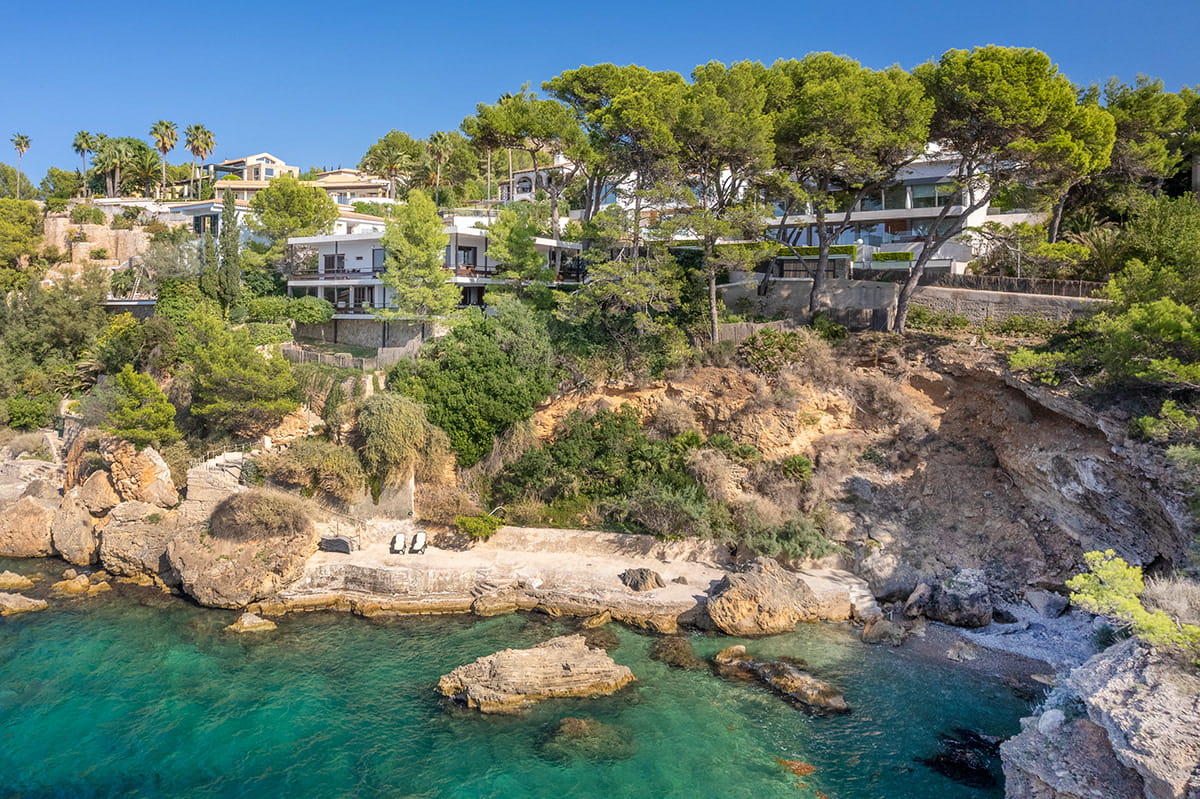 Professionally edited real estate listing photo by StageHomy